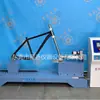 Máquina de Pruebas de Fatiga Vertical del Cuadro de Bicicleta Máquina de Pruebas de Fatiga de Fuerza Horizontal Dinámica del Cuadro Aseguramiento de la Calidad