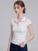 Camisa de punto de manga corta con ribete de color contrastante para mujer, corte ajustado, top tipo polo blanco