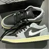 Novos Tênis de Basquete Aj1 Originais Puros Preto e Cinza Confortáveis Antiderrapantes Resistentes ao Desgaste de Cano Baixo Esportivos Aj1 Tênis Masculino