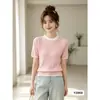 Blusa de tricô com gola redonda e manga curta em cor de contraste vermelha para mulheres, novo estilo primavera-verão 2026, justa, curta, top super estiloso