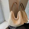 Bolsa de praia estilo moda de férias à beira-mar transfronteiriça para mulheres, nova bolsa de ombro tecida 2026, bolsa tote grande capacidade para o dia a dia