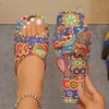 Nuevas zapatillas planas de punta abierta de gran tamaño para mujer, de estilo europeo y americano, para cruzar fronteras, sandalias de punta cuadrada para comercio exterior con graffiti, venta al por mayor en tallas grandes