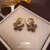 Aretes de Flor Caída de Aceite Maillard Otoño e Invierno, Retro Sencillo, Diseño de Dos Formas de Usar, Exquisitos Aretes de Lujo Accesible