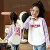 Nova Camiseta de Manga Longa Color Block Estilo Coreano para Meninas, Base para Primavera e Outono, Top Elegante de Outono Slim Fit para Crianças