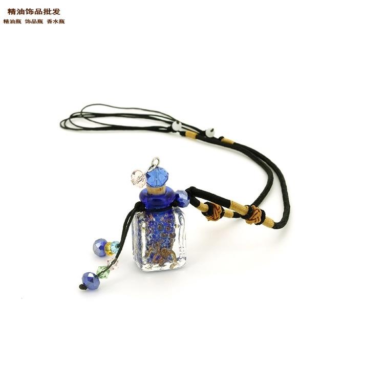 中国精油饰品网双扣绳蓝色方形金莎琉璃瓶项链1.jpg