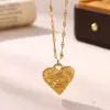 Pingente de colar de aço inoxidável europeu e americano com pérola, cobra, coração, banhado a vácuo em ouro 18K, colar personalizado com cauda de peixe e flor