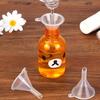 Embudo pequeño, mini embudo de plástico para líquidos, para fugas de aceite, perfumes, tóner y cosméticos.