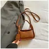 Bolsa Pequena Texturizada Estilo Verão 2026 com Fecho Único, Bolsa de Ombro Fashion e Tendência, Bolsa Transversal de Alto Valor para o Dia a Dia