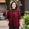 Abrigo corto de otoño estilo Chanel para madres, nueva moda 2026, ropa de primavera y otoño para mujeres de mediana edad y mayores, top estilo chino