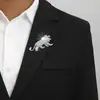 Broche de Textura Retro Transfronterizo Europeo y Americano Dibujos Animados de Animales Alas Corsage Pin Estilo Palacio Accesorios para Hombres