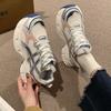 Sapatos Torre de sola grossa femininos 2024 primavera e verão novos tênis leves para corrida Fried Street Mesh respirável feminino moderno
