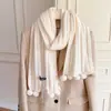 Cachecol de tricô inverno feminino quente bola pendurada quente estilo coreano atmosfera versátil luxo leve alta qualidade aquecedor de pescoço atacado