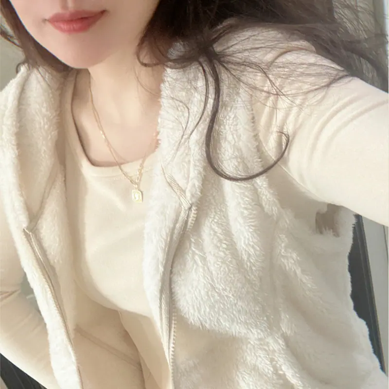 复制_德绒内搭打底衫女春秋冬季长袖T恤修身显瘦.jpg