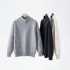 Suéter casual y de moda para hombre, de corte holgado, para otoño e invierno, con cuello alto, diseño de punto y un moderno cierre de media cremallera.