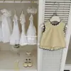 Pães de Creme LeEn para Bebês! Original 2026 Conjunto de Duas Peças Amarelo Estiloso com Renda para Meninas - Verão