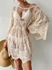 Cubierta de playa sexy de verano europea y americana transfronteriza, malla de encaje, corte holgado, diseño calado, cubierta de bikini protectora del sol, ropa de vacaciones para mujer