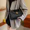 Fornecimento ao vivo Venda Direta da Fábrica Nova Moda bordado losango retrô fio bolsa de ombro único transversal popular na internet para passear