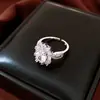 Anillo Abierto Ovalado de Circonita Exquisita Europeo y Americano, Anillo Versátil de Gama Alta de Nicho, Accesorio para Mano de Estilo Retro de Moda
