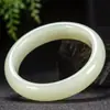Pulseira de Jade Afegão Verde Natural e Jade Branco Cor de Água Clara Larga Média Pulseira Feminina de Jade Afegão Suprimento Vivo