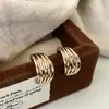 Estilo Europeo y Americano Personalidad Moda Retro Gama Alta Café Dorado Pendientes Nicho Temperamento Lujo Ligero Versátil Diseño Pendientes para Mujer