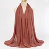 Bufanda larga de color liso transfronteriza, pañuelo para la cabeza de estilo étnico malasio para mujer, chal, bufanda versátil de gasa con perlas