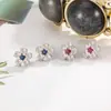 Pendientes de Corazón Rojo con Flores Completamente Diamantados de Nuevo Estilo, Diseño de Nicho de Alta Gama, Exquisitos y Lindos, Pendientes y Accesorios para Orejas Elegantes