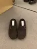 Pantuflas tipo Birkenstock de suela plana y forradas de fleece, calzado para mujer, colección otoño/invierno 2025, de suela suave, sin cordones, planas tipo Birkenstock grises