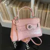 Bolsa Feminina Nova de Primavera Transfronteiriça Moda Casual Pequena Quadrada Influenciador da Internet Tendência Versátil Retro Ombro Transversal