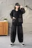 Nova coleção de primavera e outono: jeans retrô, lavagem desgastada, estampa color-block, calças baggy estilo harém, calças casuais e um conjunto de duas peças incluindo uma jaqueta