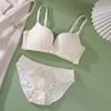 Nueva Llegada Sin Aros Pecho Pequeño Push-up Ajustable Ropa Interior para Mujer Engrosado Transpirable Hermosa Espalda Flor de Burbuja Conjunto de Sujetador para Niñas
