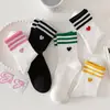 Nuevos Calcetines Sin Hueso Otoño e Invierno Estilo Coreano Rayados Tres Barras Medias para Mujer Estilo Universitario Combinación de Colores Calcetines Deportivos Venta al por Mayor