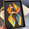 Bufanda Impresa de Nuevo Estilo Transfronteriza de Seda Artificial, Chal de Gama Alta, Bufanda para el Cuello con Protección Solar, Pañuelo Cuadrado Pequeño, Pañuelo para la Cabeza, Bufanda para Mujer