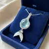 Colar cauda de sereia azul com óleo gota estilo oceano super fada pingente feito à mão com enrolamento de arame safira do mar de verão lágrima de sereia para mulheres