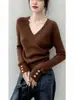 Elegante suéter gris con cuello en V estilo francés para mujer, nuevo modelo otoño/invierno 2026, se puede usar como capa exterior o como capa base, top de punto