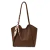 Bolso de cubo retro casual para mujer, gran capacidad, 2026, simple y elegante, adecuado para el trabajo y los desplazamientos, bolso de hombro con un aspecto sofisticado y elegante