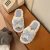 Pantufas de Algodão Peludas com Laço Fofo para Mulheres 2026 Novo Modelo Ultra-Macias Planas Estilo Alto Versáteis Antiderrapantes Chinelos Deslizantes