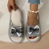 Chinelos de Chão com Laço Xiyin Transfronteiriços para Mulheres, Novos Chinelos de Pelúcia Quentes de Inverno para Interior de Casa, Chinelos Peludos Confortáveis
