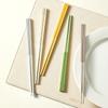 Palillos Domésticos de Alta Gama Antimoho y Antideslizantes de Aleación, Grado Alimenticio, Lujo Ligero, Sensación Premium, Una Persona, Un Palillo, Palillos Individuales Domésticos