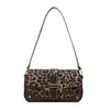 Bolsa feminina nova retrô minimalista, bolsa de ombro casual personalizada da moda, bolsa quadrada pequena texturizada da moda primavera 2026