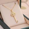 Collar de Acero de Titanio con Colgante Micro-Incrustado de Estilo Elegante y Lujoso de Venta Caliente en el Comercio Exterior Que No Se Desvanece, Cadena de Clavícula para Mujer con Diamantes Completos Moderna y Versátil