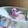 Nuevos Accesorios de Resina de Pato de Color Sólido Mini Lindos Adornos Pequeños Tridimensionales Colgante Joyería DIY