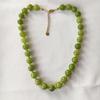 Collar de minority europeo y americano no se desvanece personalidad vintage verde aguacate piedra natural con cuentas cadena de clavícula uva fresca