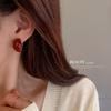 Pendientes de Amor Geométricos Rojos con Gota de Aceite de Aguja de Plata, Pendientes de Diseño de Nicho Nuevo para Combinar con Todo, Pendientes Retro Elegantes de Otoño e Invierno