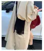 Nueva Bolsa para Teléfono Móvil de Diseño Retro de Nicho, Bolso de Moda de Gama Alta con Borla, Bolso Cruzado Pequeño Retro de Gamuza de Moda para Mujer
