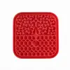 Alfombrilla de Silicona Roja para Lamer Perros con 48 Ventosas, Alimentador Lento de Doble Textura con Premios para Alivio de la Ansiedad, Alfombrilla Lamedora para Perros y Gatos
