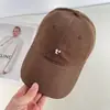 Gorra de Béisbol Bordada con Letras de Nicho Nueva para Primavera y Verano para Hombres, Gorra Simple de Estilo Japonés con Ala Ancha que Hace que el Rostro Parezca Más Pequeño, Adecuada para Mujeres con Circunferencia de Cabeza Grande