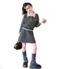 Cárdigan de punto estilo universitario, conjunto de dos piezas para niña, conjunto de suéter con cuello, falda plisada, nueva colección de otoño, moda estilo coreano
