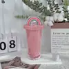 Comercio Exterior Nuevo Verano Popular Arcoíris Plástico Taza de Agua al por Mayor Aspecto Atractivo Pareja Plástico Taza con Popote Arcoíris Taza de Hielo