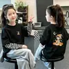 Camiseta de manga comprida para meninas, nova coleção outono 2026, estilo outono inicial, base de algodão puro, top para look de duas peças primavera e outono infantil