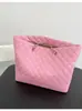 Bolsa Transfronteriza de Gran Capacidad para Mujer Modelo Nuevo 2026 Cadena Acolchada de Alta Calidad Verano Clase Viaje Bolso Tote